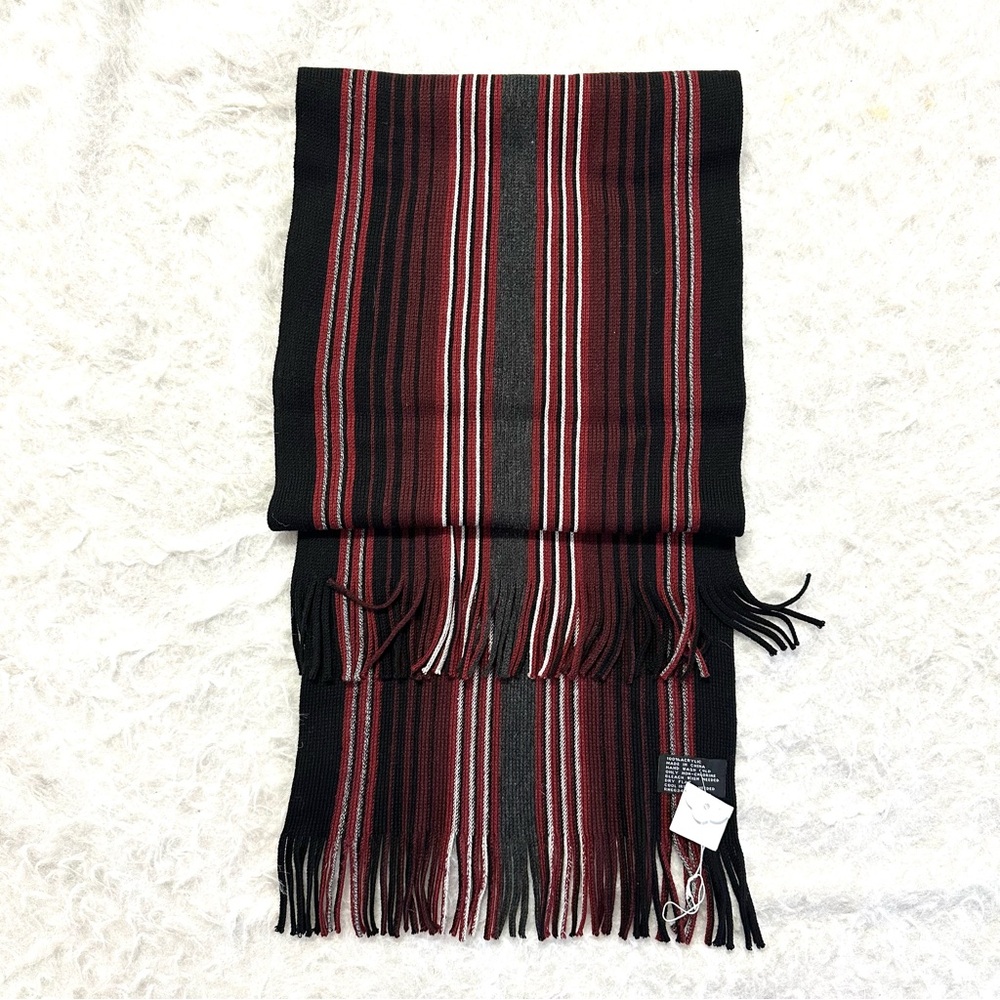 Charter Club Red Cashmere Scarf Set 2. - Picture 4 of 5